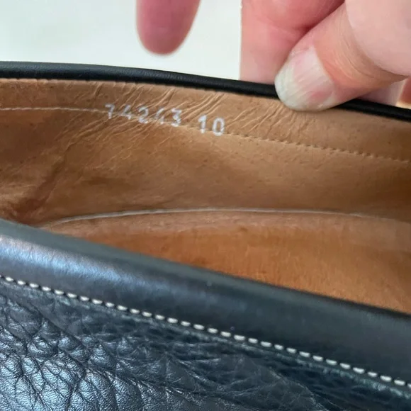 Barneys New York Black Leather Italian Made Loafers Size 10  display picture 3